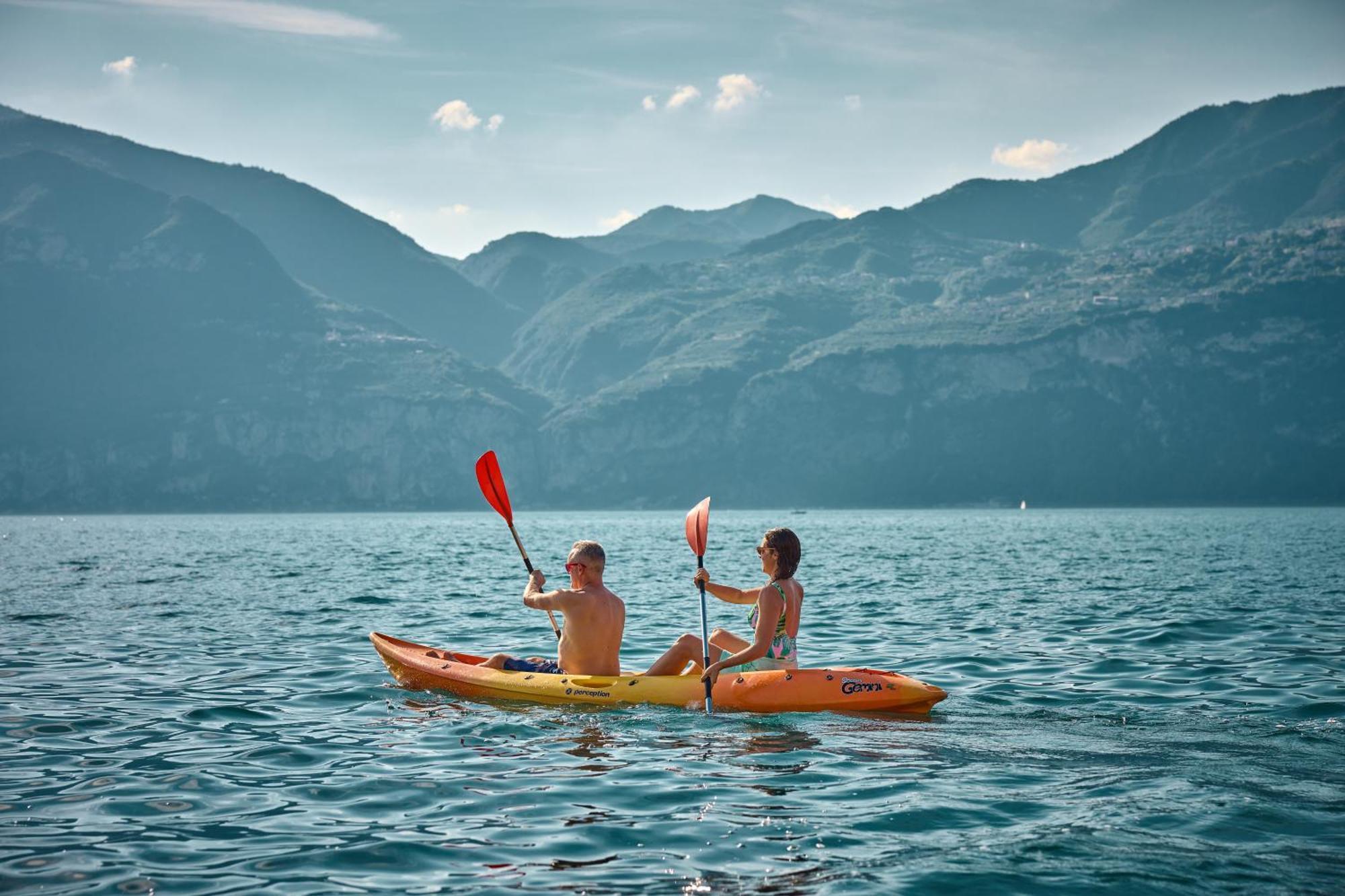 Lake Front Hotel Brenzone Экстерьер фото