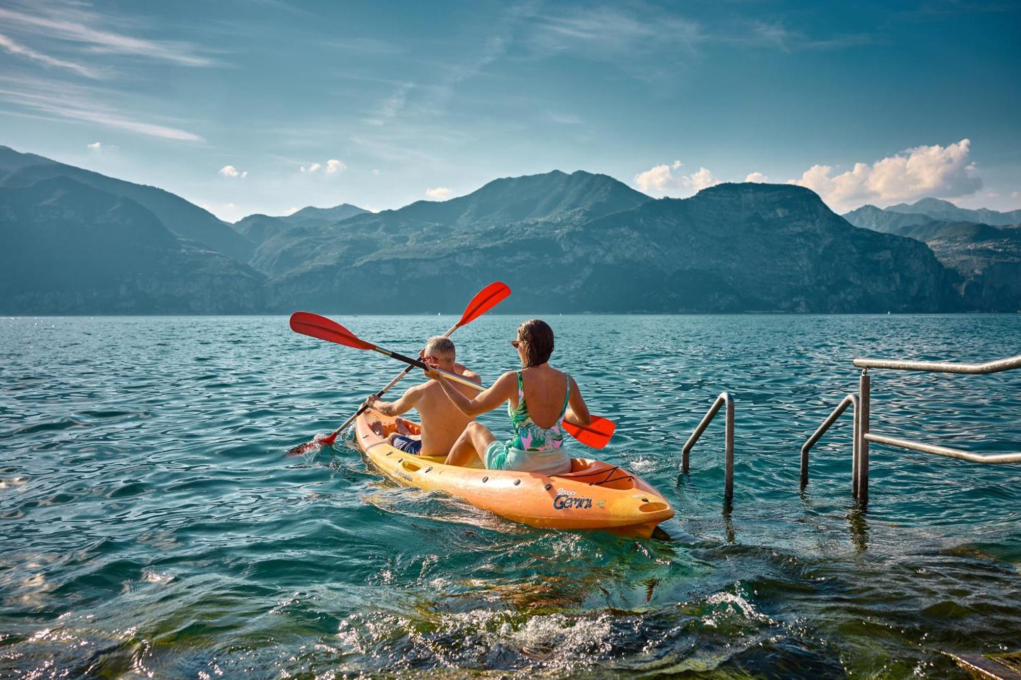 Lake Front Hotel Brenzone Экстерьер фото